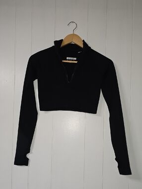 Forever 21 Black Cropped Quarter-Zip Long Sleeve Top